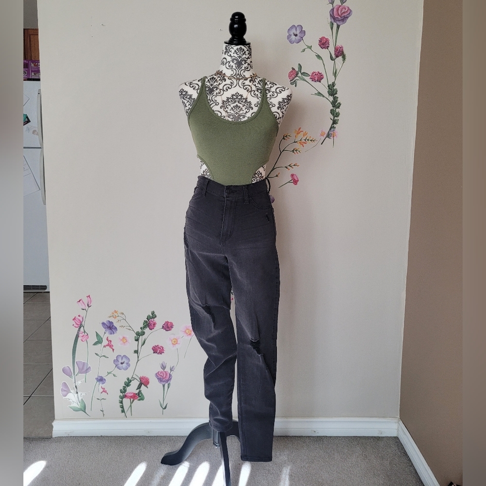 Fashion Nova, black distressed skinny jeans. Size 26